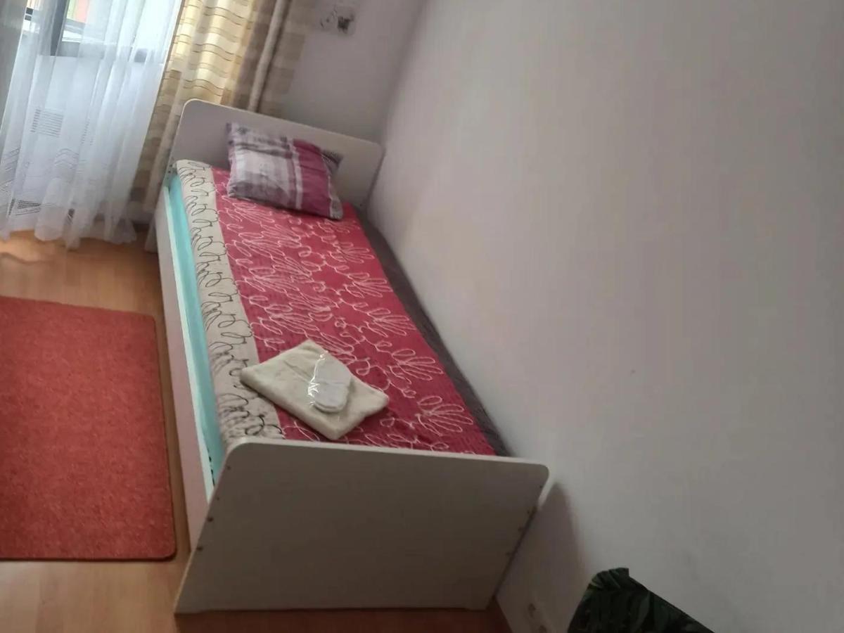 Ochota Forest Guest House Varsó Kültér fotó